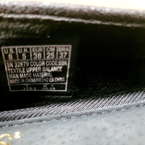 BOB'S SKECHER Black Glitter Plush Women's Size 8 Slip On Canvas Shoes - Picture 3 of 13